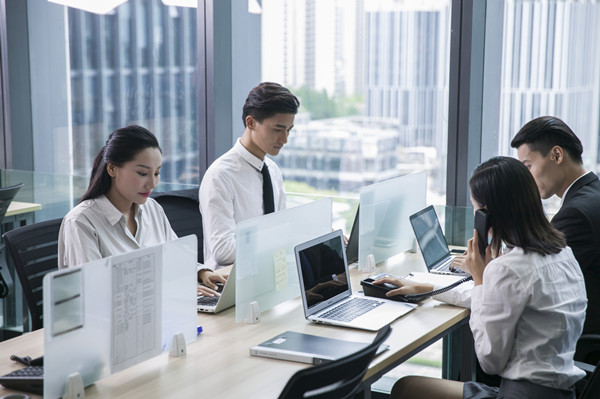 年度經營計劃分析：查找潛在問題，提出解決方案