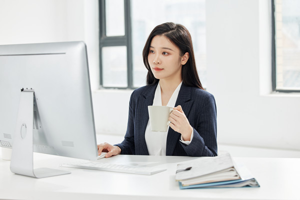 高管薪酬激勵(lì)：吸引和留住人才，推動(dòng)企業(yè)持續(xù)發(fā)展