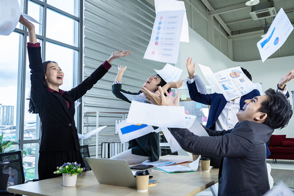 集團管控中的組織結構優化：原則、方法與實踐