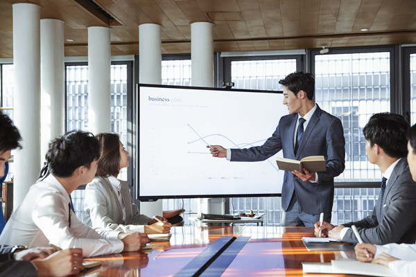 數據驅動的績效管理：用數據說話，科學決策