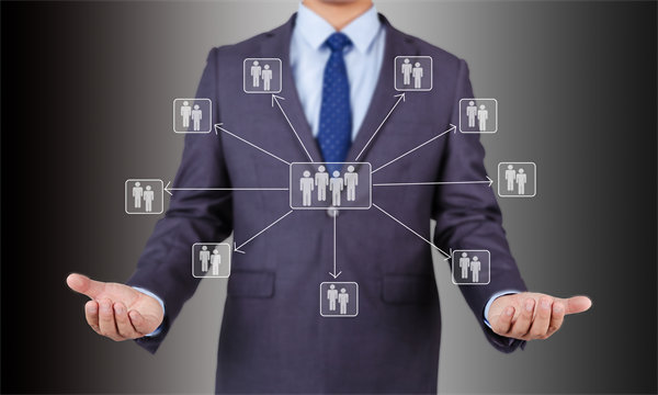 全面預算組織架構中，屬于預算管理決策機構的是？