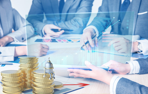 年度計(jì)劃中，如何量化評(píng)估風(fēng)險(xiǎn)與應(yīng)對策略？