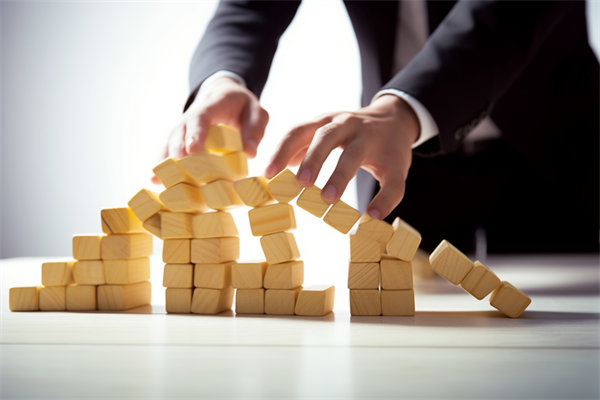 預(yù)算管理中的風(fēng)險評估與應(yīng)對策略有哪些關(guān)鍵環(huán)節(jié)？