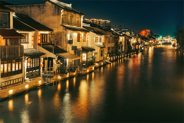 無錫戰略咨詢公司如何為企業定制長遠規劃？