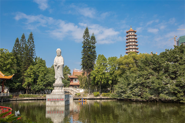 企業(yè)如何借助福州咨詢公司制定并落實年度經(jīng)營策略？