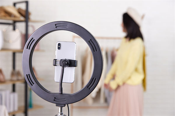 營(yíng)銷管理角度分析:直播帶貨靠的不是“演技”而是誠(chéng)信 營(yíng)銷管理角度分析:直播帶貨靠的不是“演技”而是誠(chéng)信