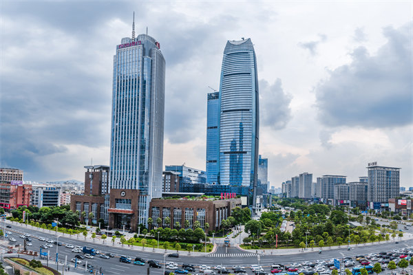 集團子公司各自為戰內耗嚴重，東莞集團管控咨詢公司能協助解決嗎？